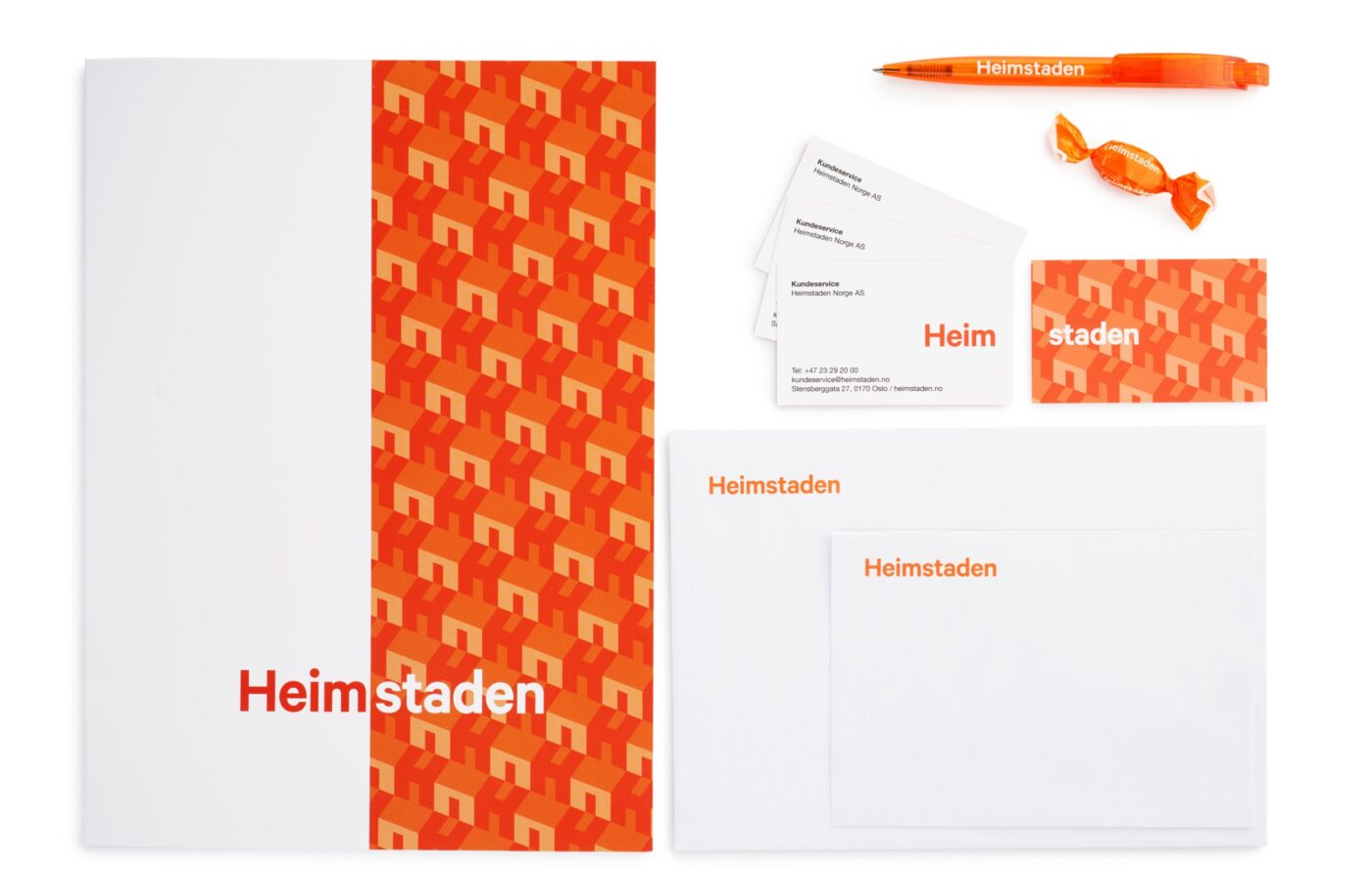 Konsis har trykket omslagsmapper, konvolutter, visittkort, drops og kulepenner for Heimstaden.