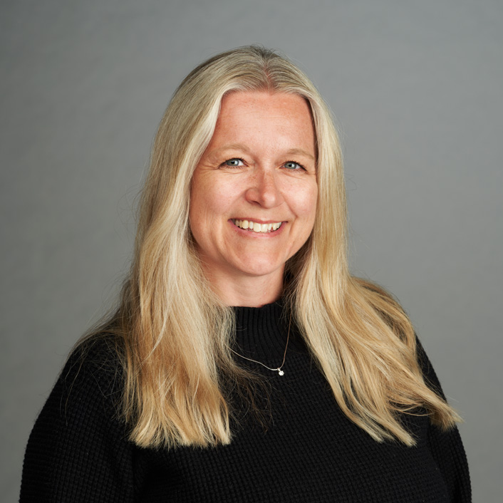 Cathrine S. Nilssen jobber i hos Konsis som administrasjonssekretær