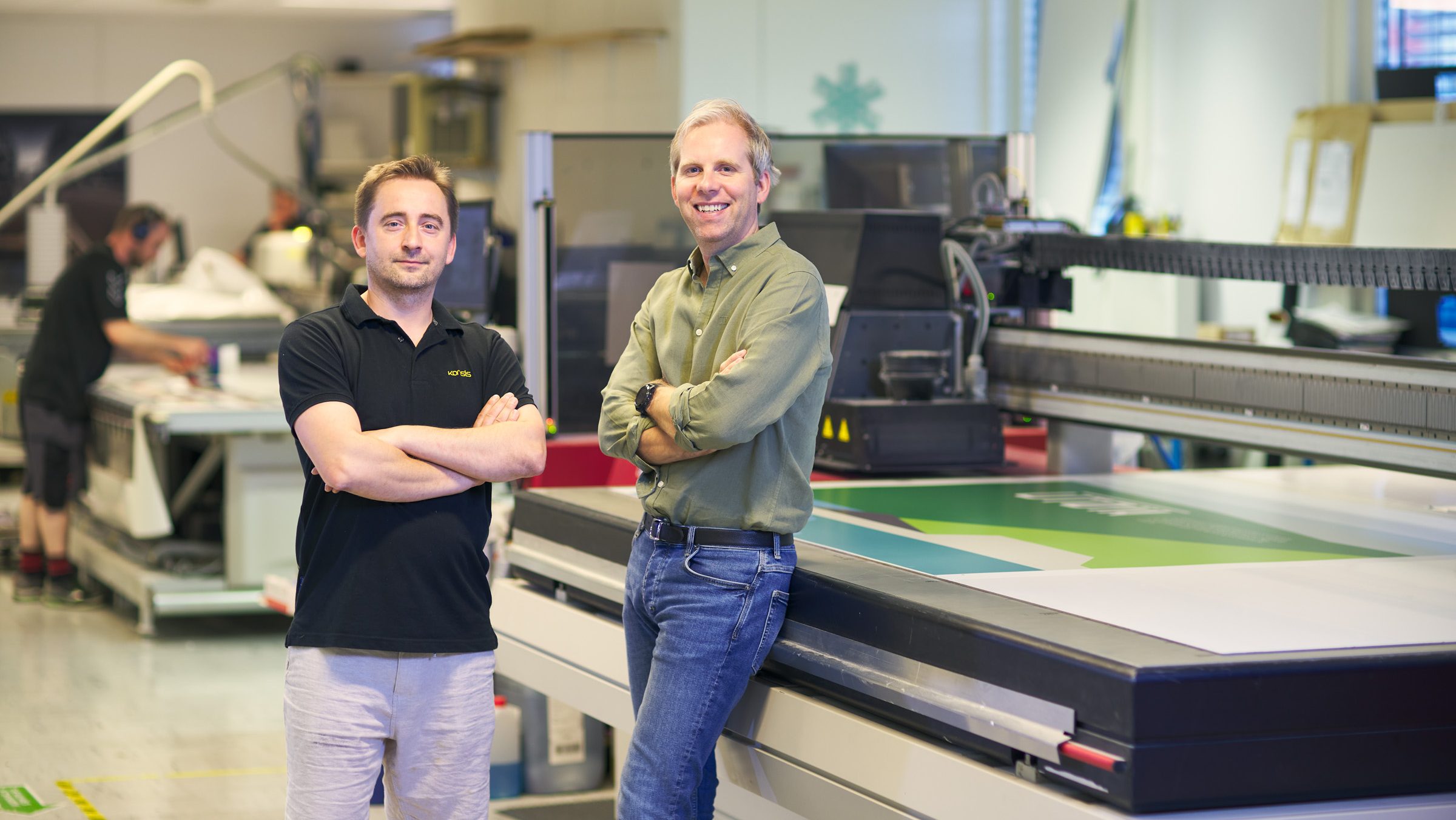 Piotr Czapski, avdelingsleder på storformat, sammen med André Bratli, daglig leder i Konsis