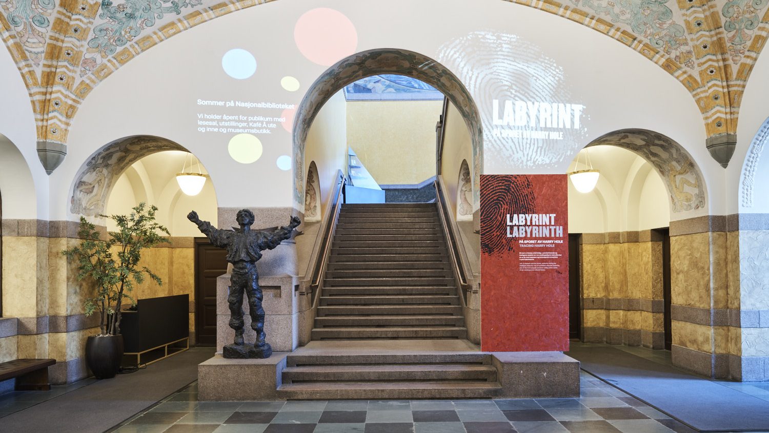 Inngangen til utstillingen Labyrint - på sporet av Harry Hole, på Nasjonalbiblioteket